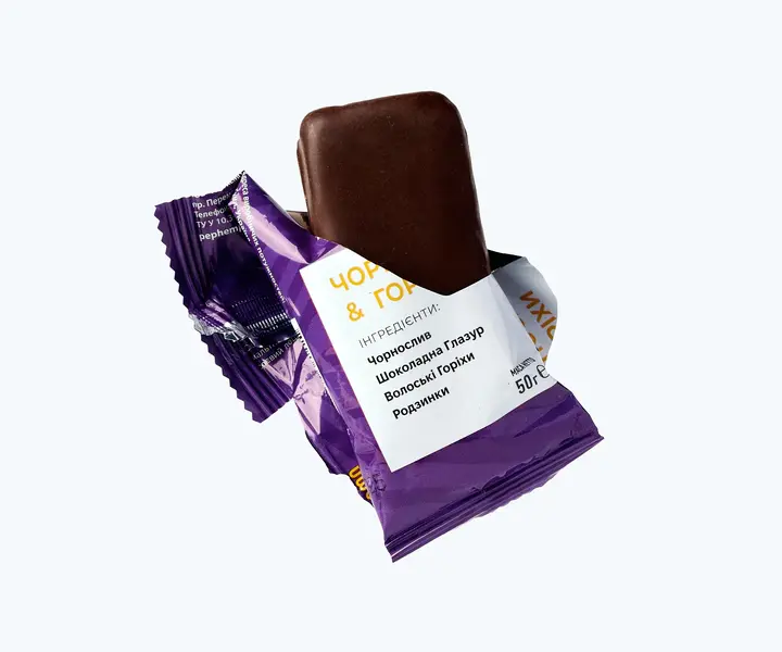 CBD-батончик весом 50 г в упаковке